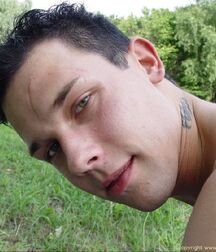 A  21 y.o. guy in a solo session outdoors boys porn 62b97e53dec96.jpg