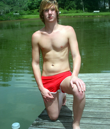 Twink Porn Brad solo outdoors with and without the navel piercing