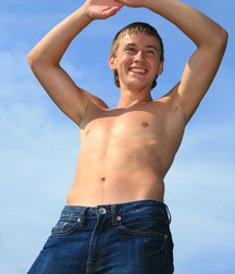 Cute teen boys porn Yura wanks & cums outdoors 62b9bce96d962.jpg