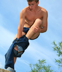 Cute teen boys porn Yura wanks & cums outdoors 62b9bd1c2869f.jpg