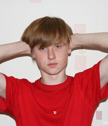 A red-haired and sad-looking guy in a solo session boys porn 62babb3255c74.jpg
