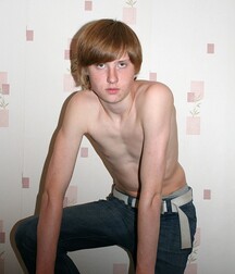 A red-haired and sad-looking guy in a solo session boys porn 62babb3e0eca3.jpg