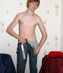 A red-haired and sad-looking guy in a solo session boys porn 62babb52beb0d.jpg