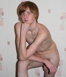 A red-haired and sad-looking guy in a solo session boys porn 62babb93aab00.jpg