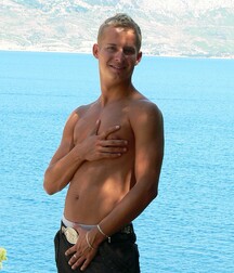 The blond hunk Jano shows & jerks off on the beach 62bac50a2f422.jpg