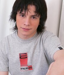 Long dark haired teen Dante shows & jerks off boys porn