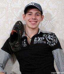 Handsome tall lad solo session boys porn 62c456ebb3cdf.jpg