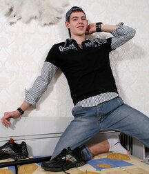 Handsome tall lad solo session boys porn 62c456f19a2e1.jpg