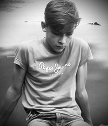 More Arty B+W pix mix gay porn boys 62a641023d1ce.jpeg