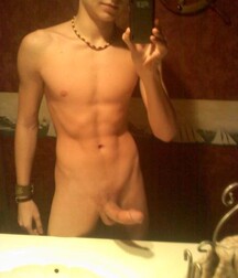 selfi mirror boys flash boost boys porn 62b3b226df603.jpg