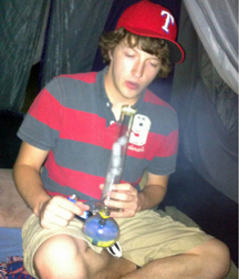 Smoking Twinks Tube Bad boys smoking weed. 62e334b149490.jpg