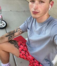 Dnz Cuties and Cocks 62fa488f7dca4.jpg