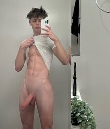 More Party Boys Selfie Gay Porn Nude 62d12d5248d07.jpg
