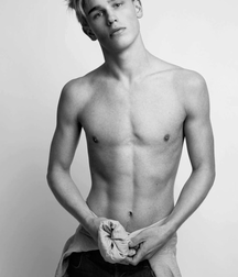 Shirtless Lads Twink Tube Young bodies of slender fit lads 62ed332db3e18.png