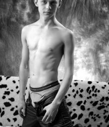 Shirtless Lads Twink Tube Young bodies of slender fit lads 62ed335a7e8a0.png