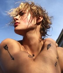 Boys and their Hair Twink Tube 62ee4ba6bc388.jpg