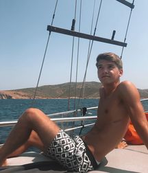 Sailing 3 beautiful young guys enjoying the sea 5e9f39f730af7.jpg