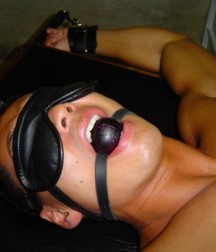 bondage 59c250d08ee85.jpg