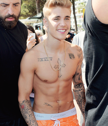 Justin twink tube beach 628c690864183.png