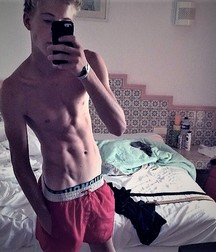 Teens Selfies 9 5a473bd4b0489.jpg