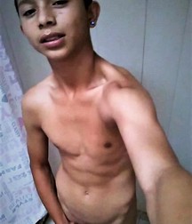 TEENS SELFIES 12 5a4cc46fb89de.jpg