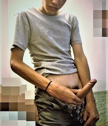TEEN BOYS POSING 5a99a9349f2a6.jpg