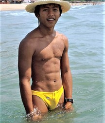 TEEN BOYS POSING 5a99a938ad745.jpg