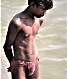 MORE TEEN BOYS POSING 5a9b16e8a09ef.jpg