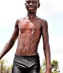 MORE TEEN BOYS POSING 5a9b1702ac4e7.jpg