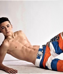COLORFUL TEENS 19 5b8f831d06ac9.jpg