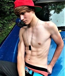 COLORFUL TEENS 19 5b8f8325dae13.jpg