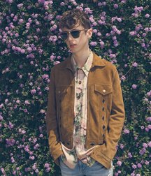 Troye Sivan Mellet 5889b8104af62.jpg
