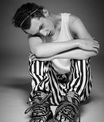 Troye Sivan Mellet 5889b82c9e0a3.jpg