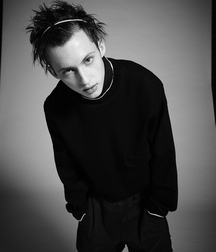 Troye Sivan Mellet 5889b82e84307.jpg