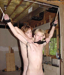 Tenakoe's happy slaves 5aaaca70400d5.jpg
