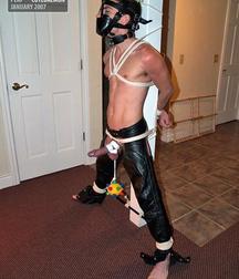 Tenakoe's happy slaves 5be1cb731fa64.jpg