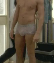 sexy boy elliott ttensor 5c46fa7f29331.jpg