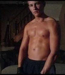 sexy boy elliott ttensor 5c46fb61829d7.jpg