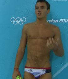 tom daley 5c4f18fa7dfc8.gif