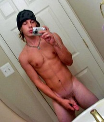 Hot Guys 5e856d7b3c810.jpg