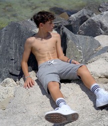 Hobbit1993 favorites  5df4a84185136.jpg