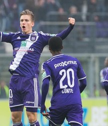 Hot soccer players 57b971645fcb1.jpg