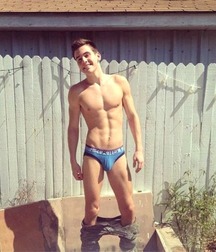 Nice bulge, dude 56b77fb327b03.jpg