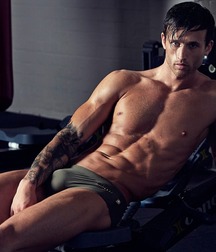 Nice bulge, dude 56b77fc327edb.jpg