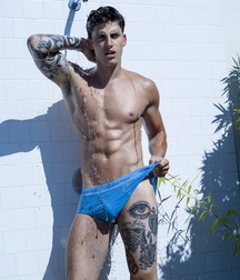 Boy Bulges 56ffd5d9b9be1.jpg