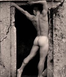 Lets start at the bottom 578e7890aa93d.jpg
