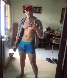 Bulging Boys 5790db8e30f6c.jpg
