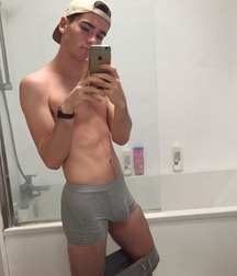Boy Bulges 57af34bdbfe3c.jpg