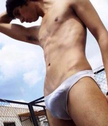 Underthings 57b9c5b392f83.jpg