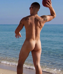 Glorious bunz 57bc7b339837d.jpg